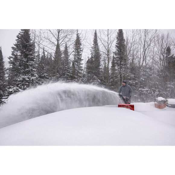 Troy-Bilt&reg; Storm&trade; 2425 Snow Blower Clearing Driveway
