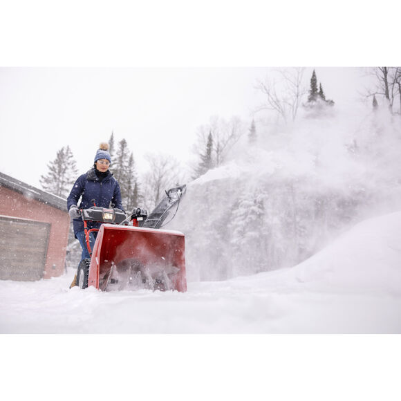 Troy-Bilt&reg; Storm&trade; 2620 Snow Blower Clearing Driveway
