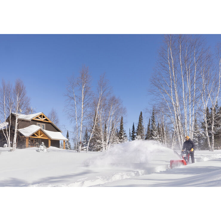 Troy-Bilt&reg; Storm&trade; 2890 Snow Blower Clearing Driveway
